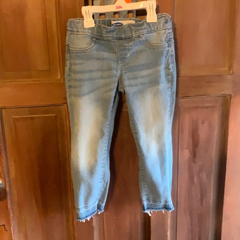 Small (6-7) Old Navy girls skinny crop jeans
